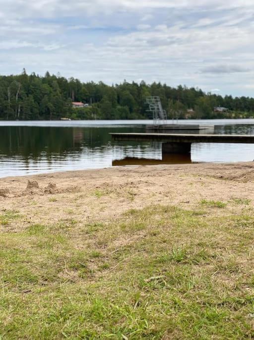 Mysigt Hus Med Natur & Jacuzzi I Olofstorp Göteborg Eksteriør billede